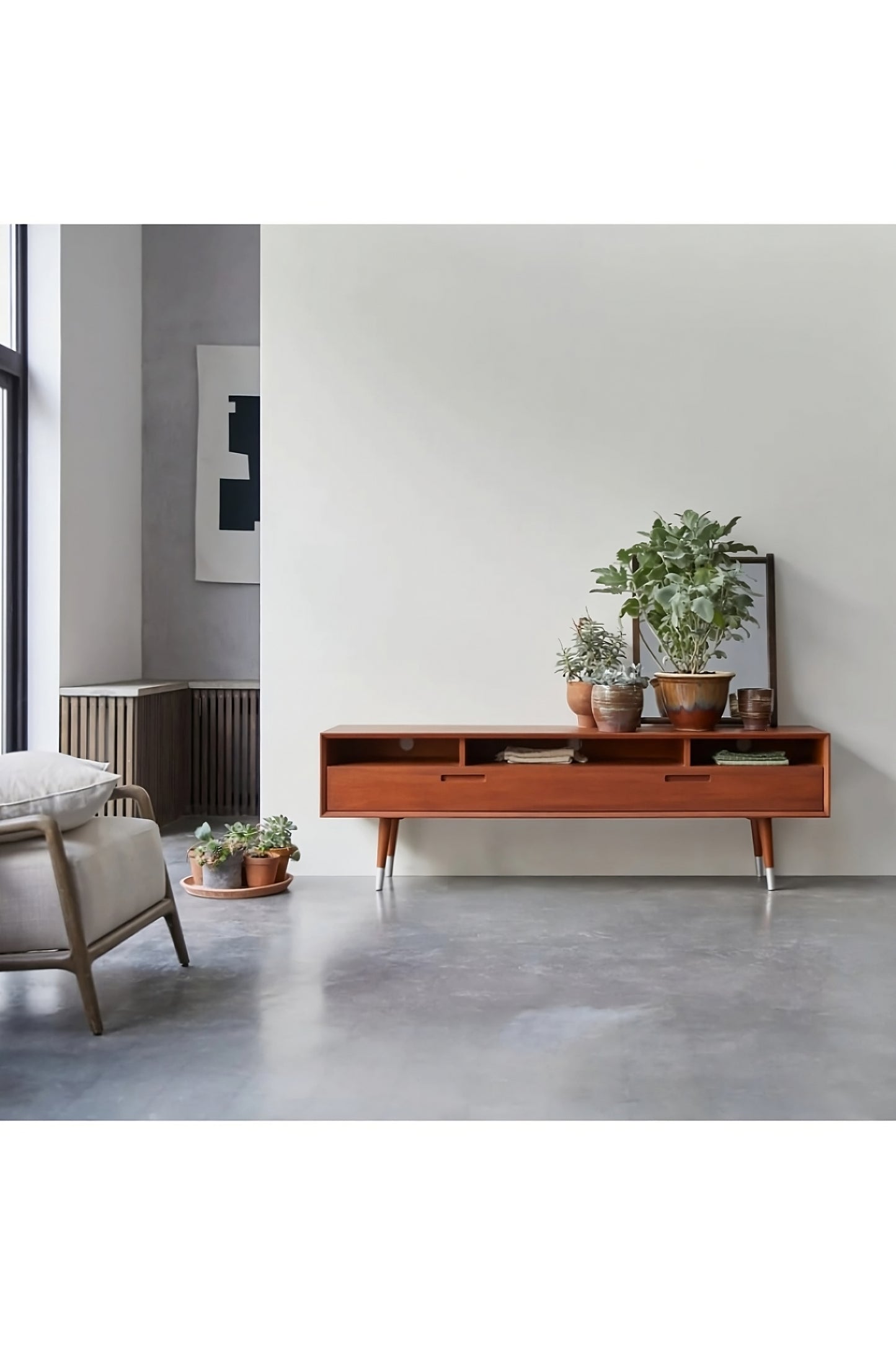 Kabinet TV Kayu Gaya 50-an | Tikamoon Magda