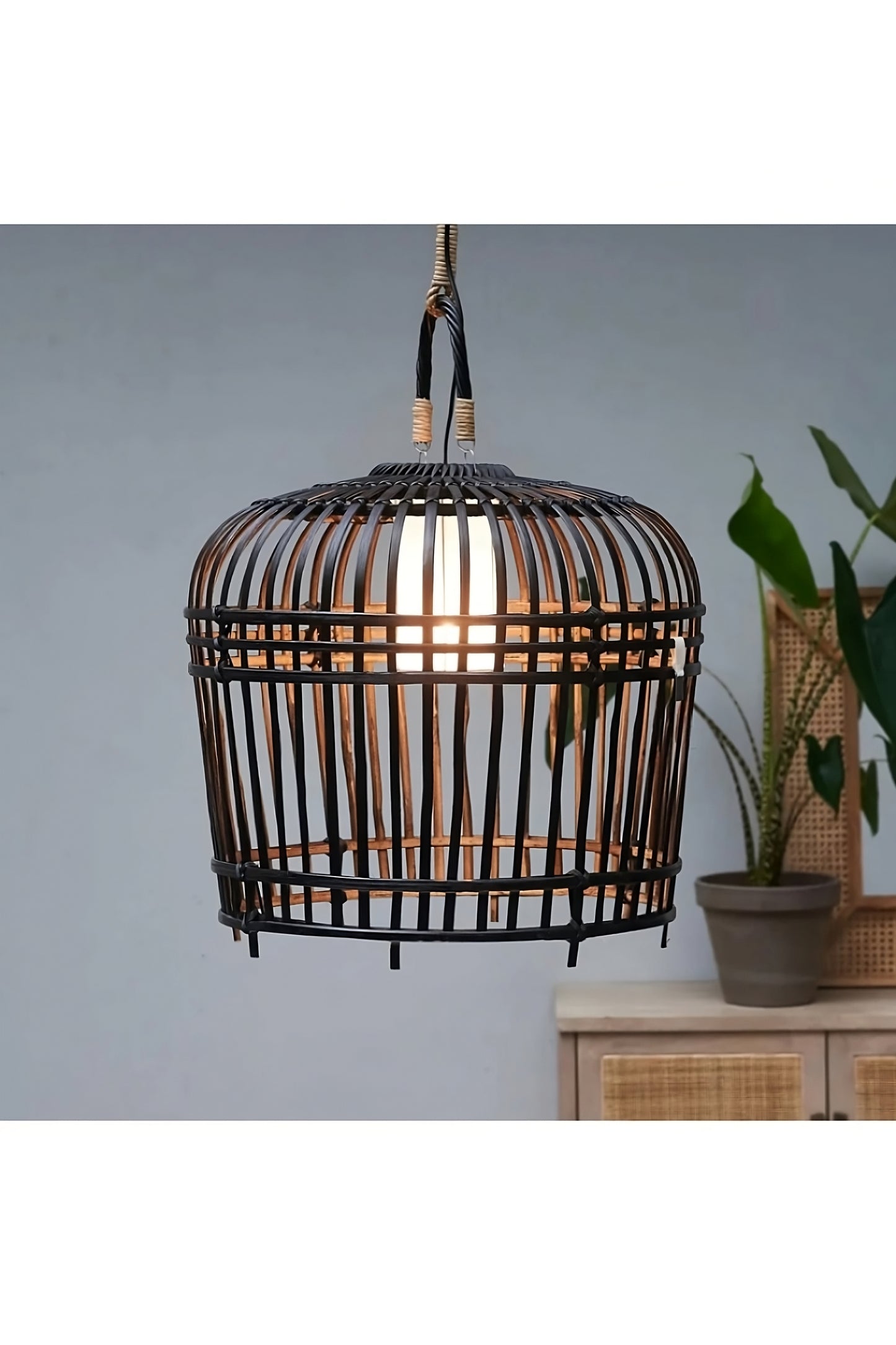 Lampu Gantung Sangkar Bambu Hitam M | Riviera Maison San Carlos