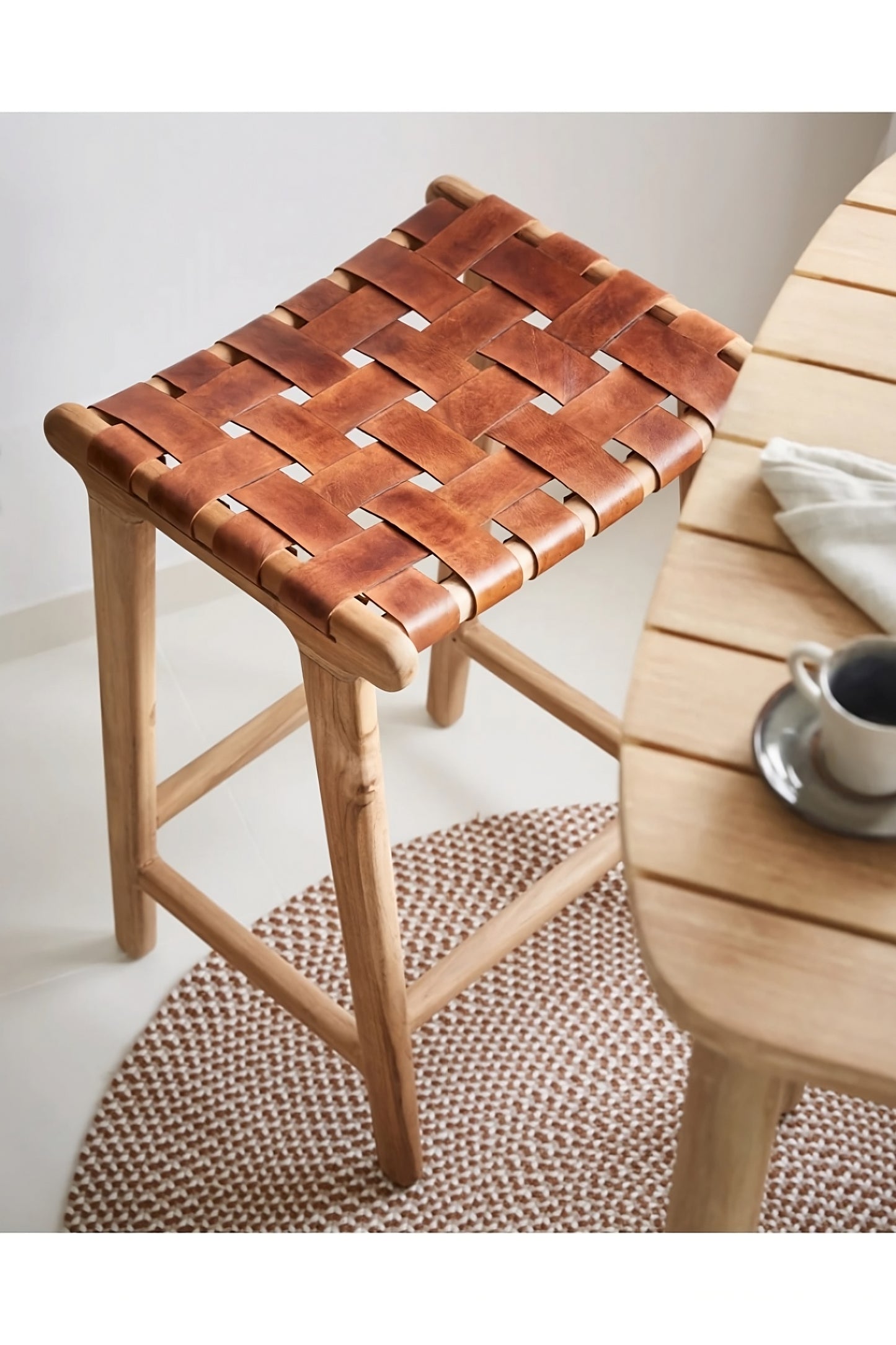 Braided Leather High Stool | La Forma Calixta