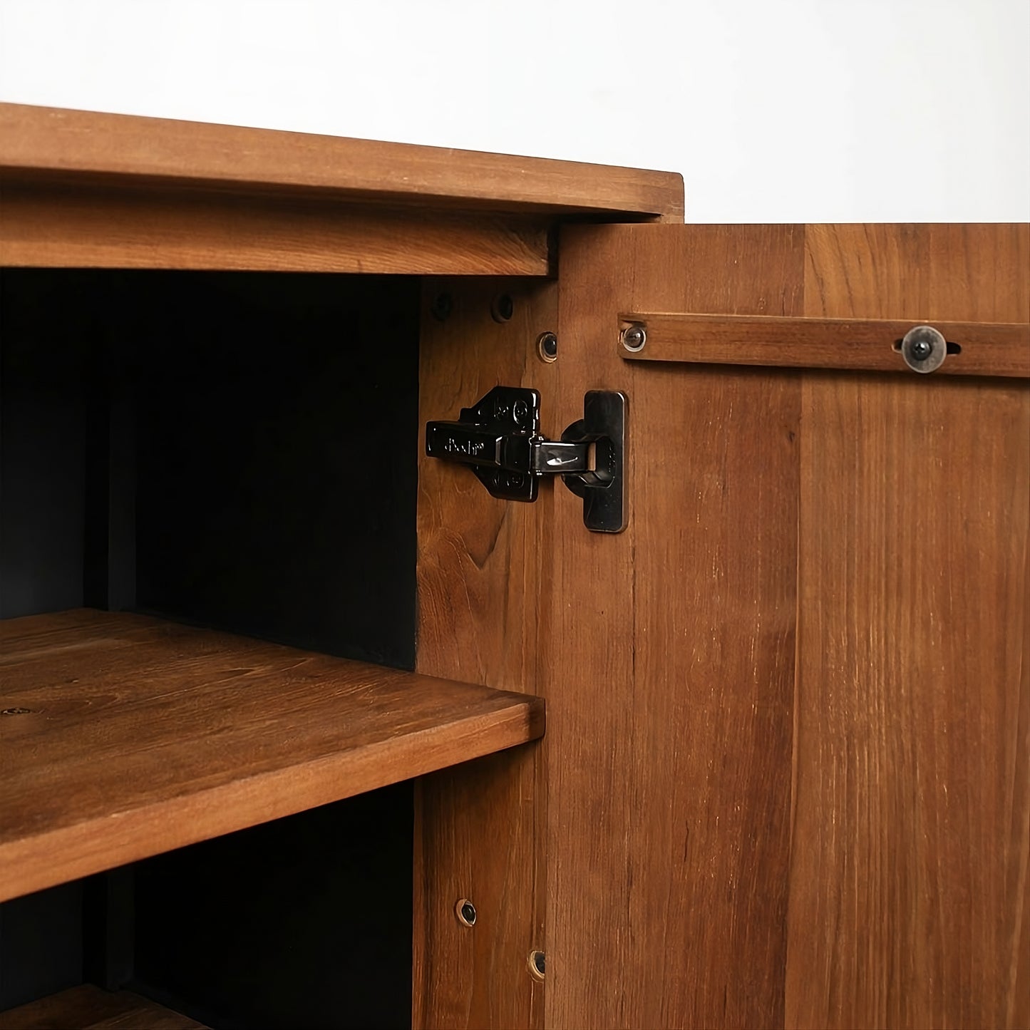 Dresser Outline 84 with doors