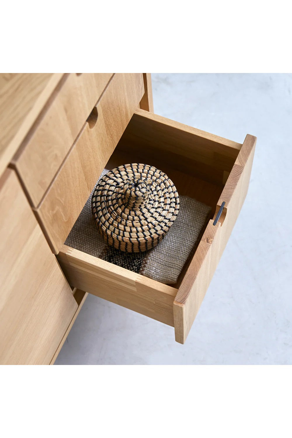 Bufet Kontemporer Kayu Oak | Tikamoon Jonak