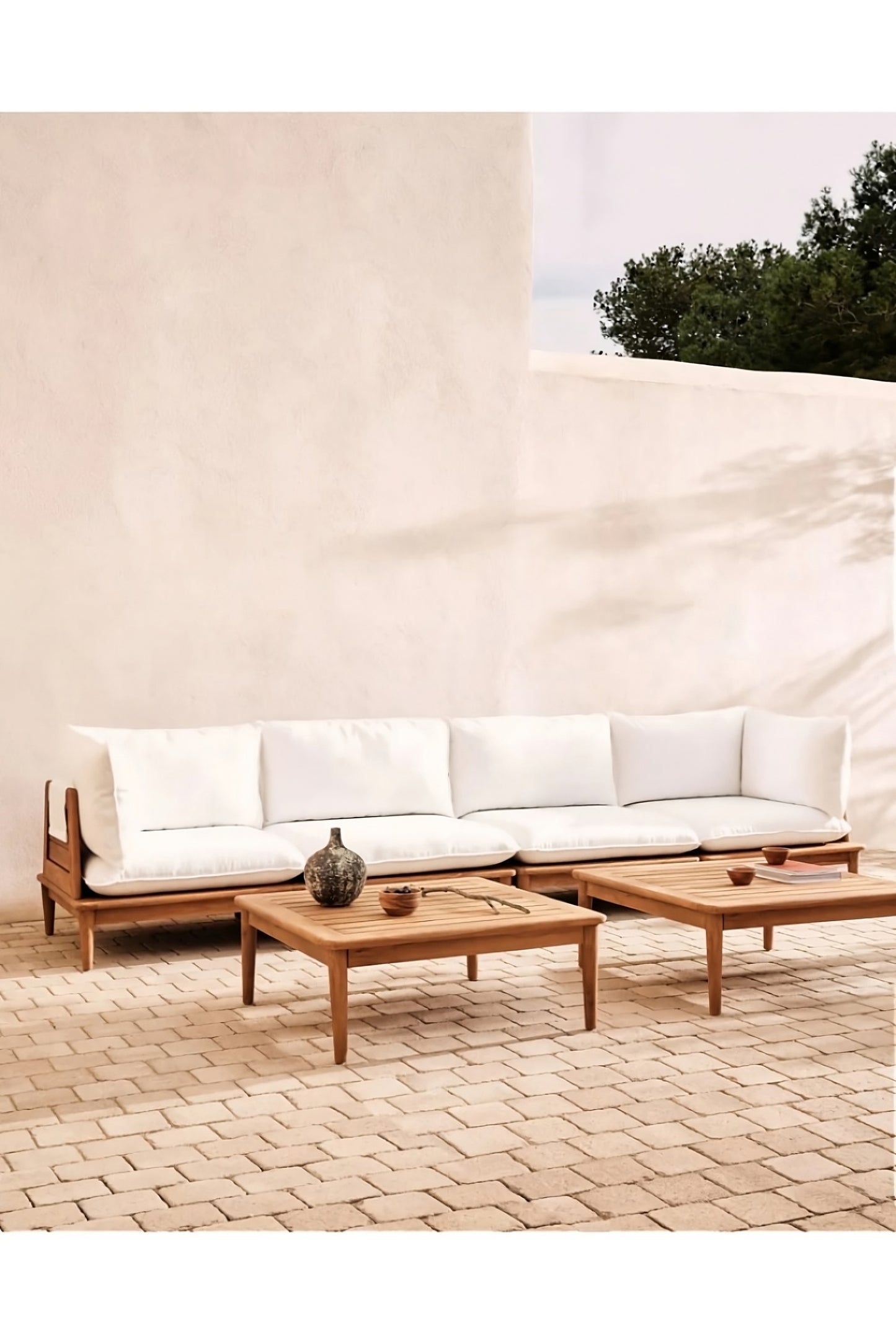 Scandinavian Style Teak Coffee Table | La Forma Portitxol