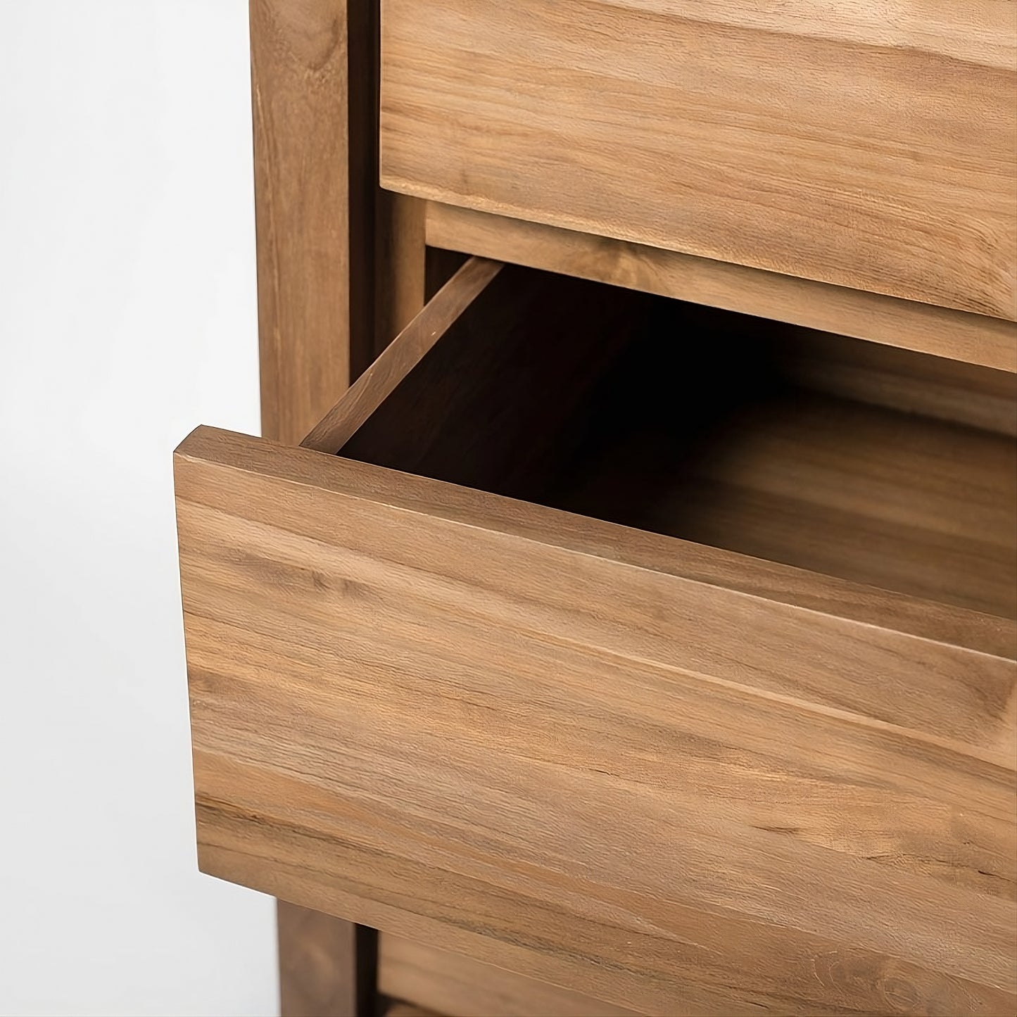 Dresser Solid 67