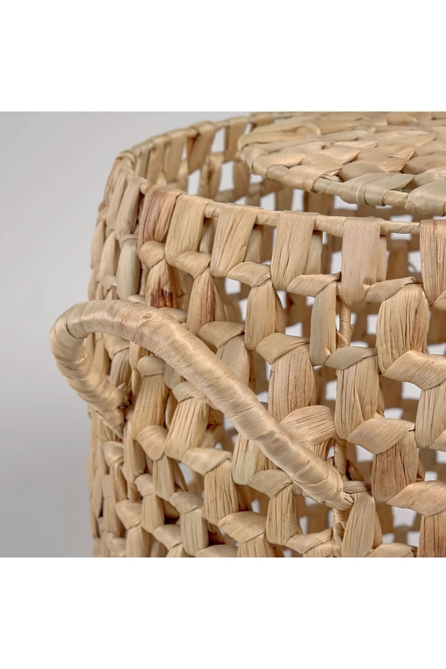 Woven Natural Fibers Basket With Handles | La Forma Zaya