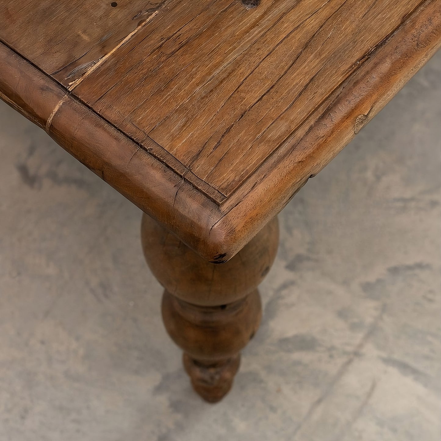 Dining table Absalon