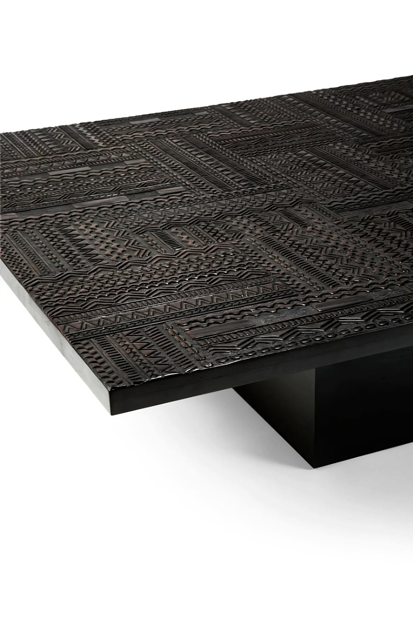 Carved Teak Coffee Table | Ethnicraft Tabwa