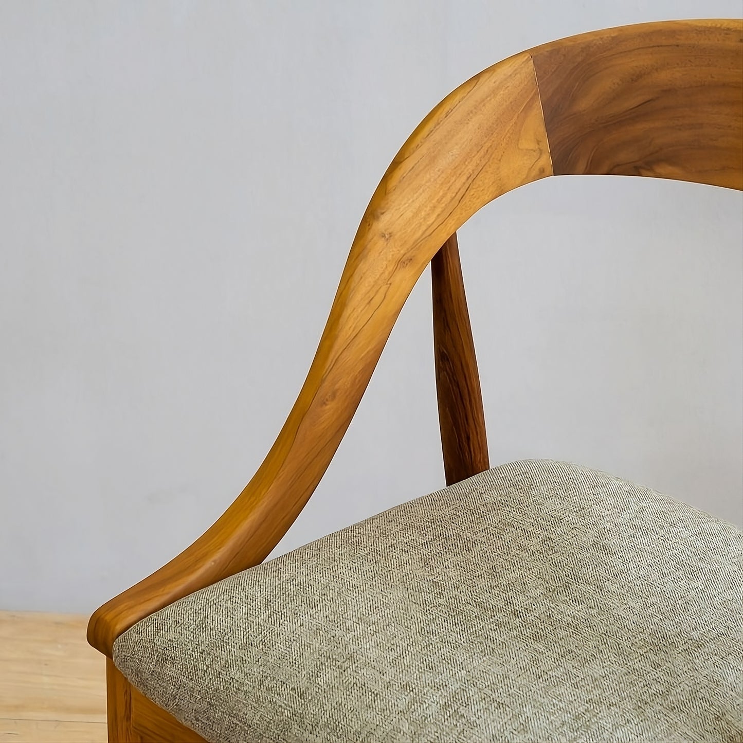 Chair with armrests Diva