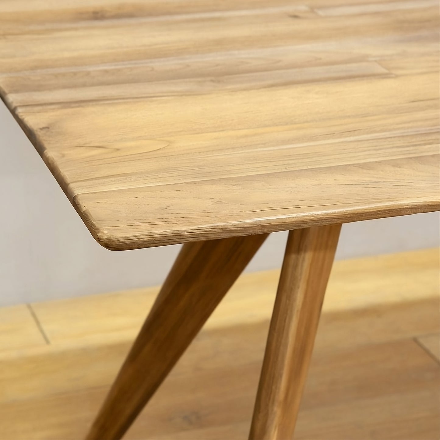 Dining table Dhaniek 240