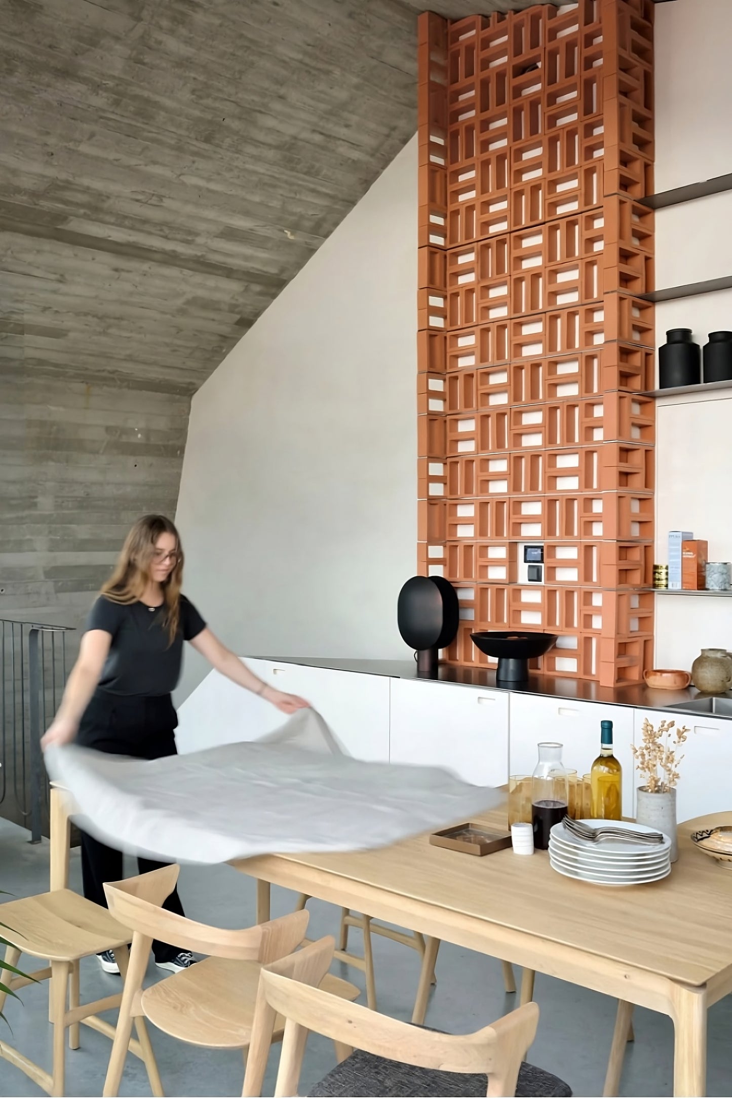 Extendable Dining Table | Ethnicraft Bok