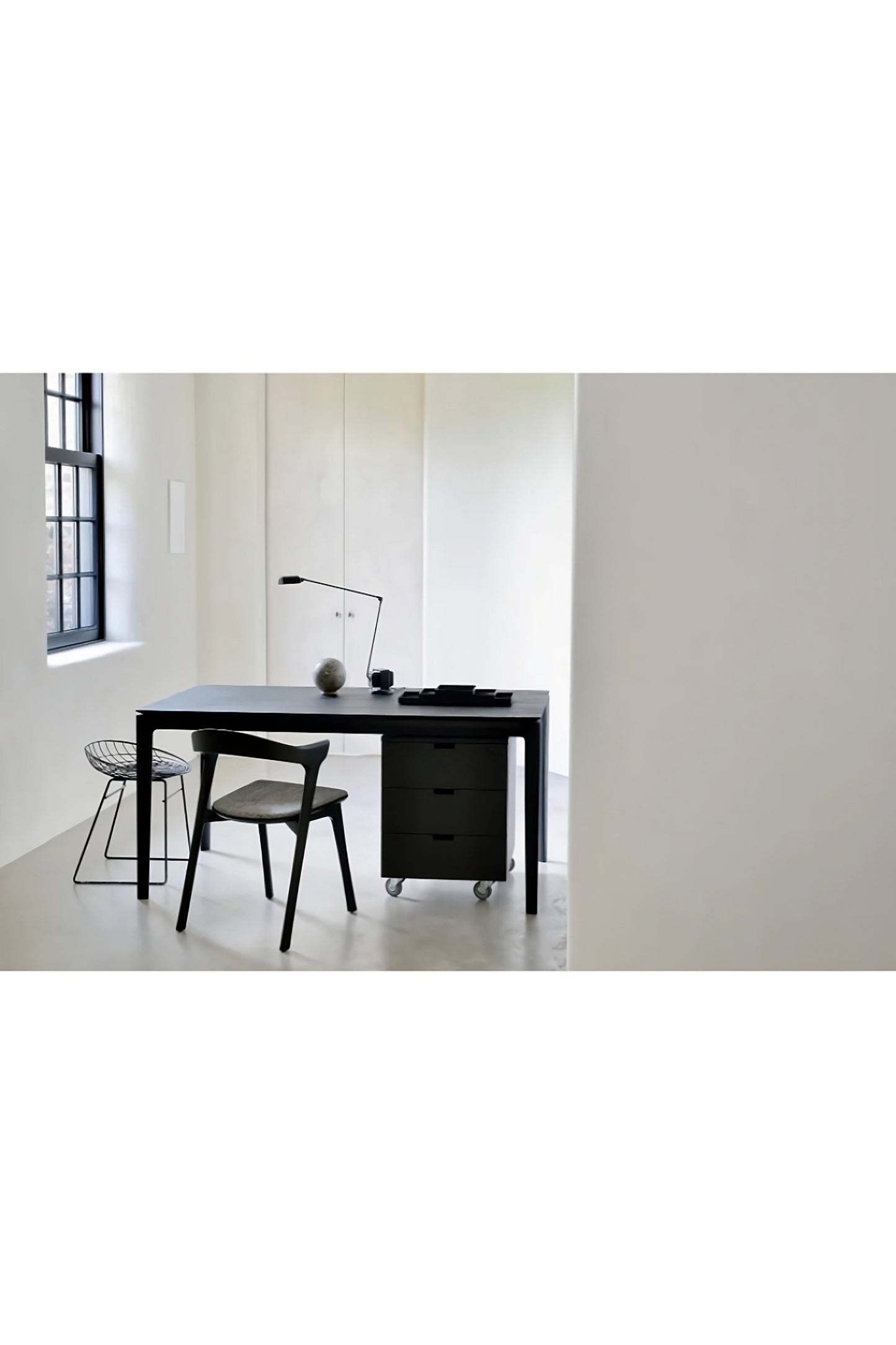 Minimalist Dining Table | Ethnicraft Bok