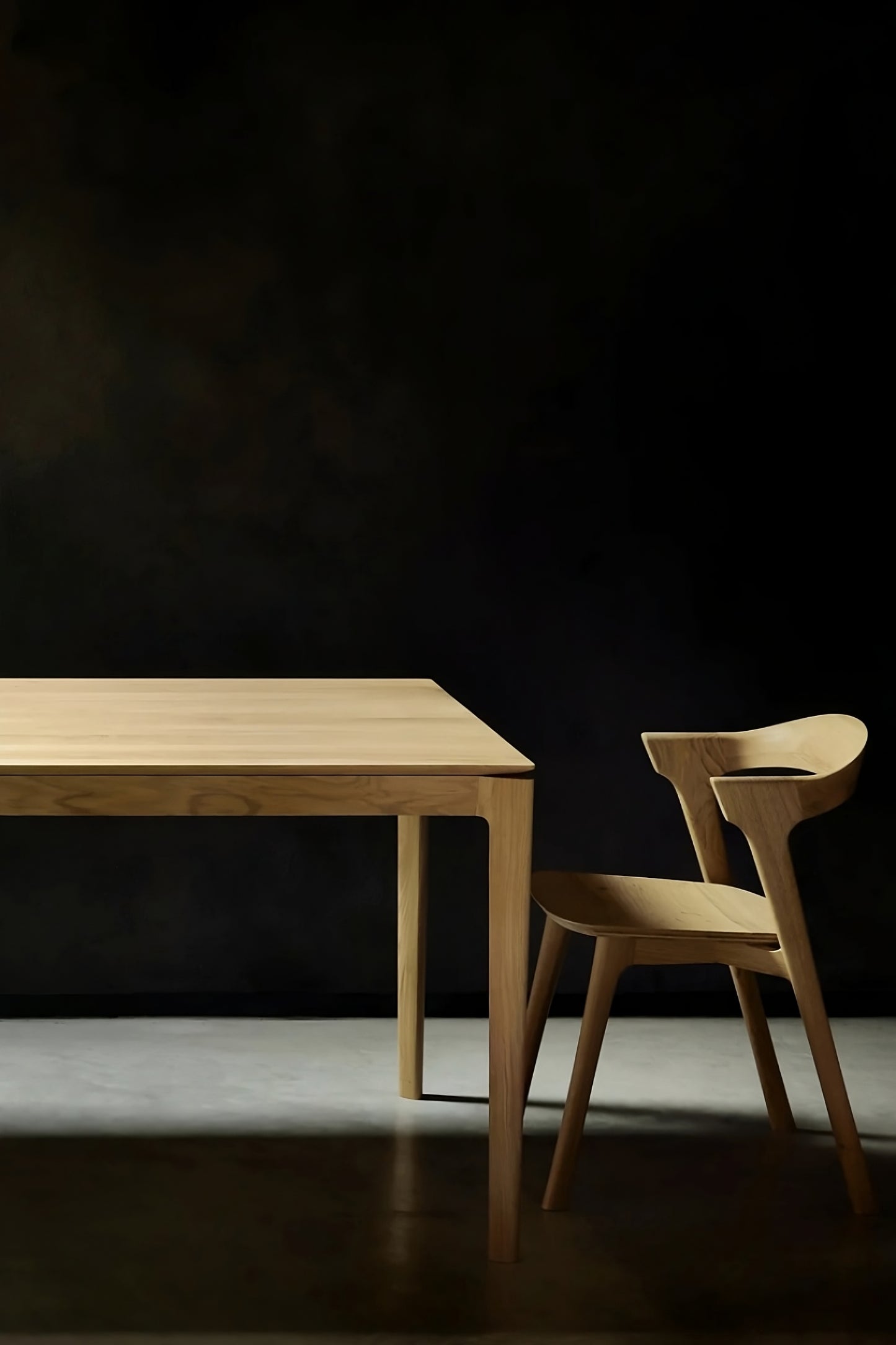 Minimalist Dining Table | Ethnicraft Bok