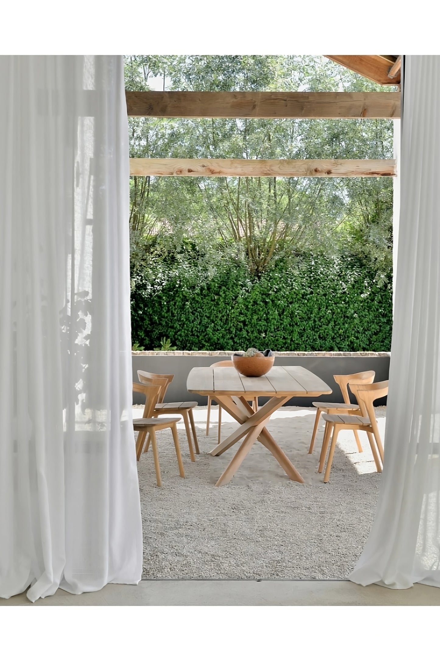 Modern Teak Outdoor Dining Table | Ethnicraft Mikado