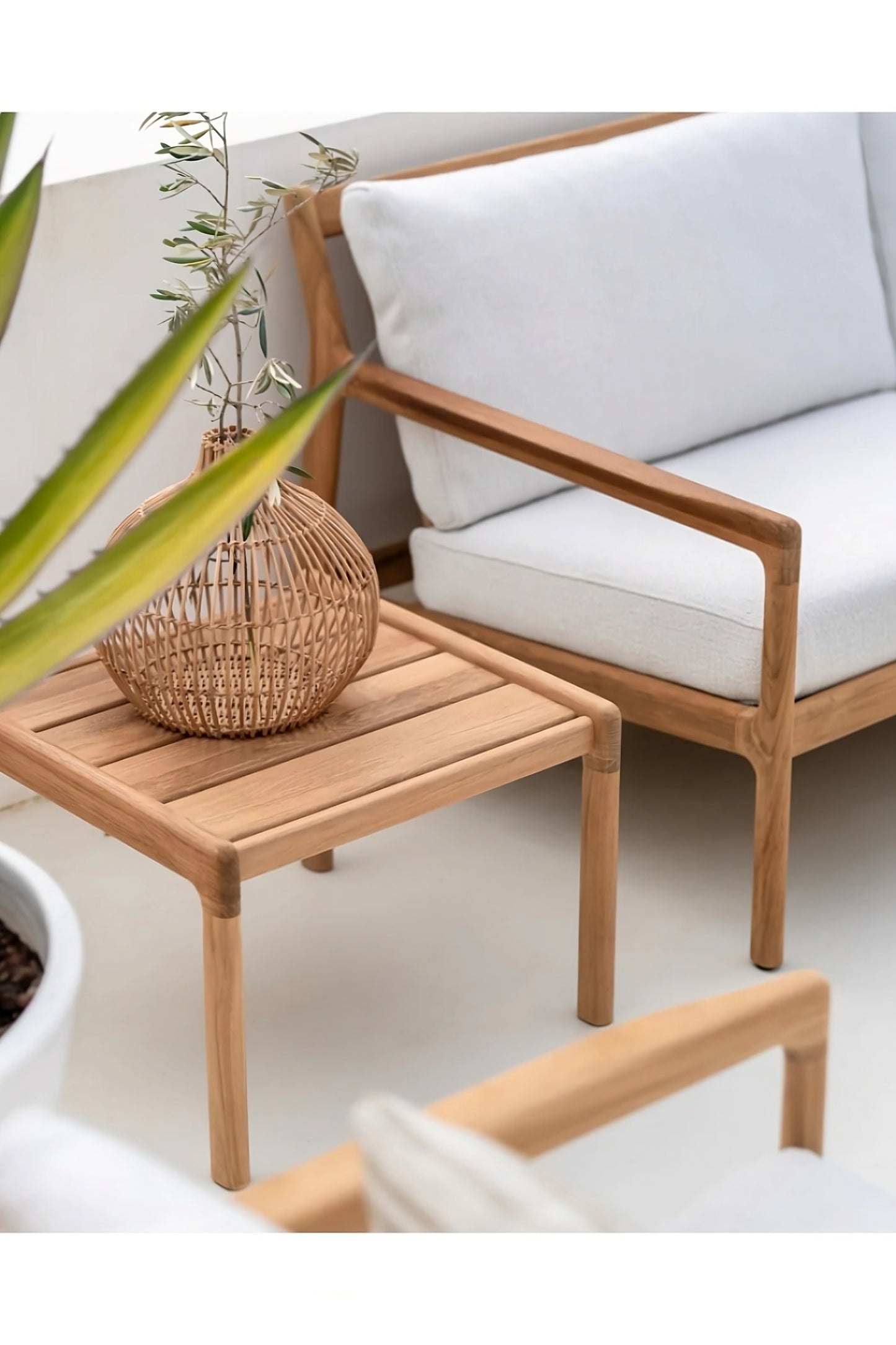Natural Teak Outdoor Side Table | Ethnicraft Jack