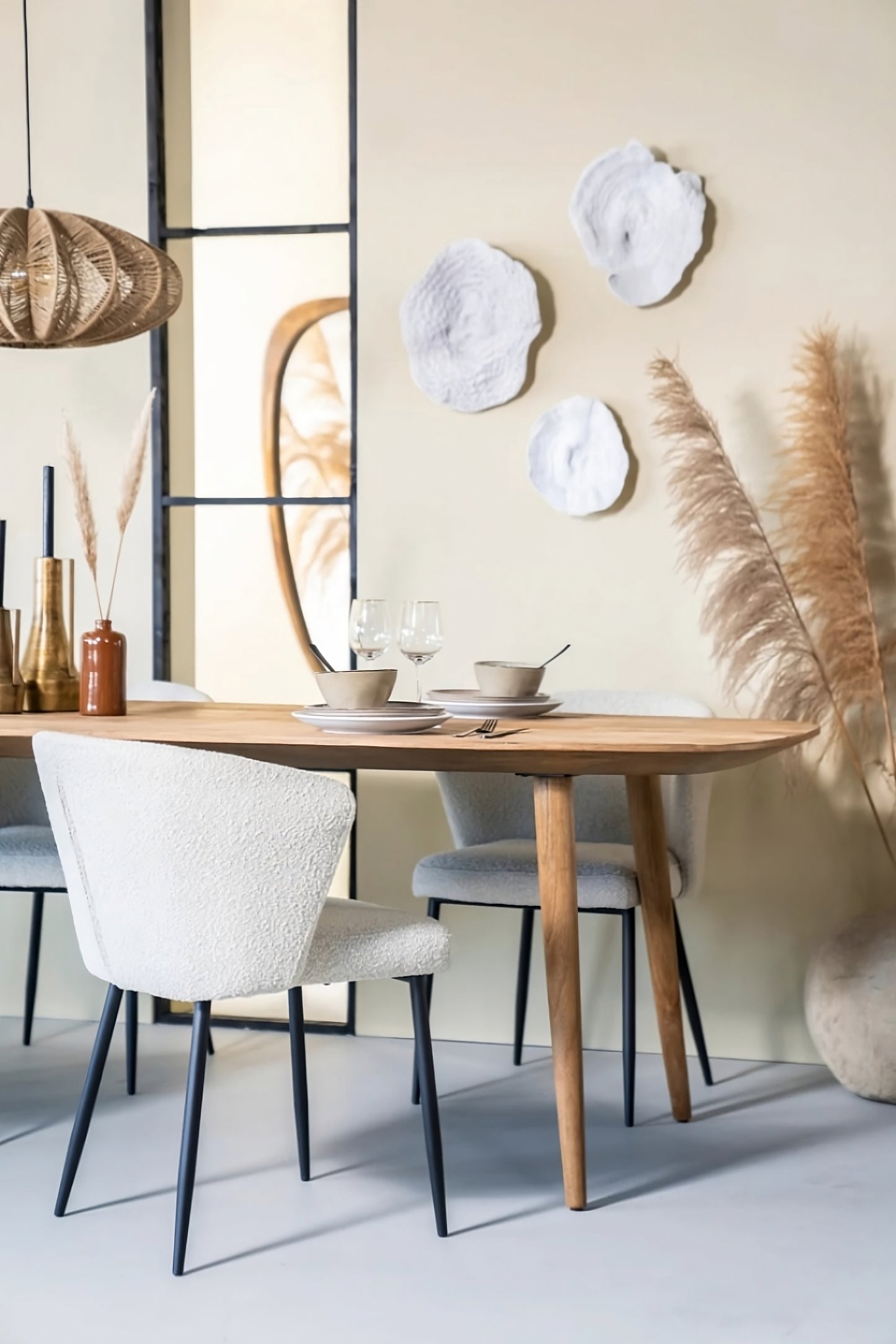 Oval Teak Dining Table | Eleonora Tabassum