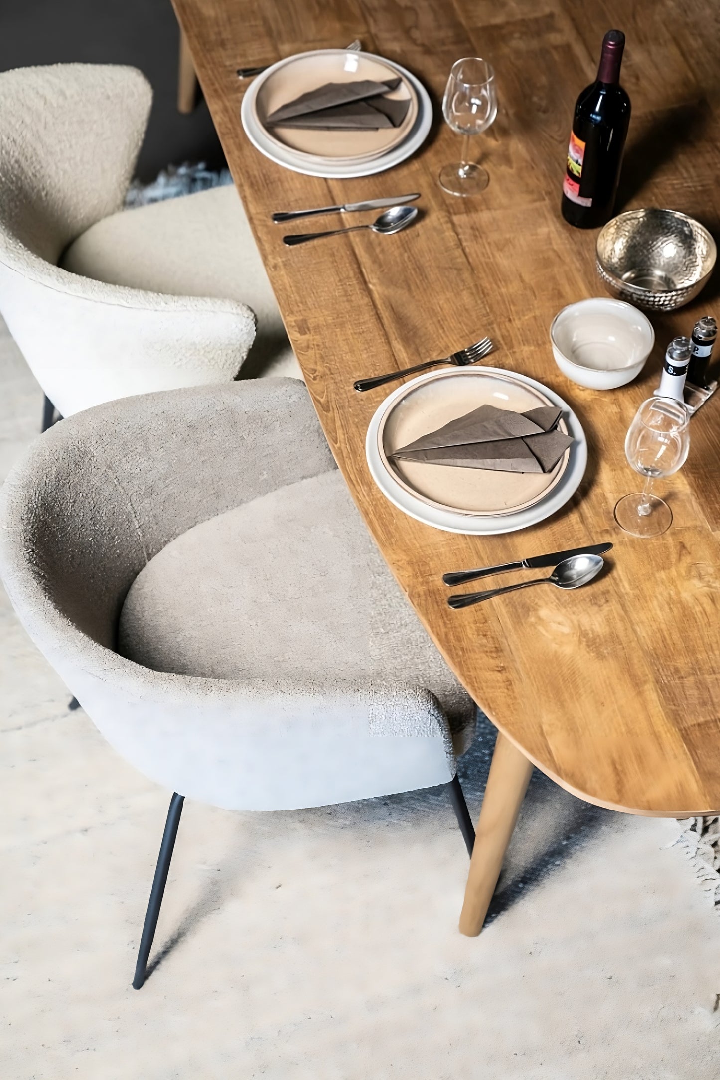 Oval Teak Dining Table | Eleonora Tabassum