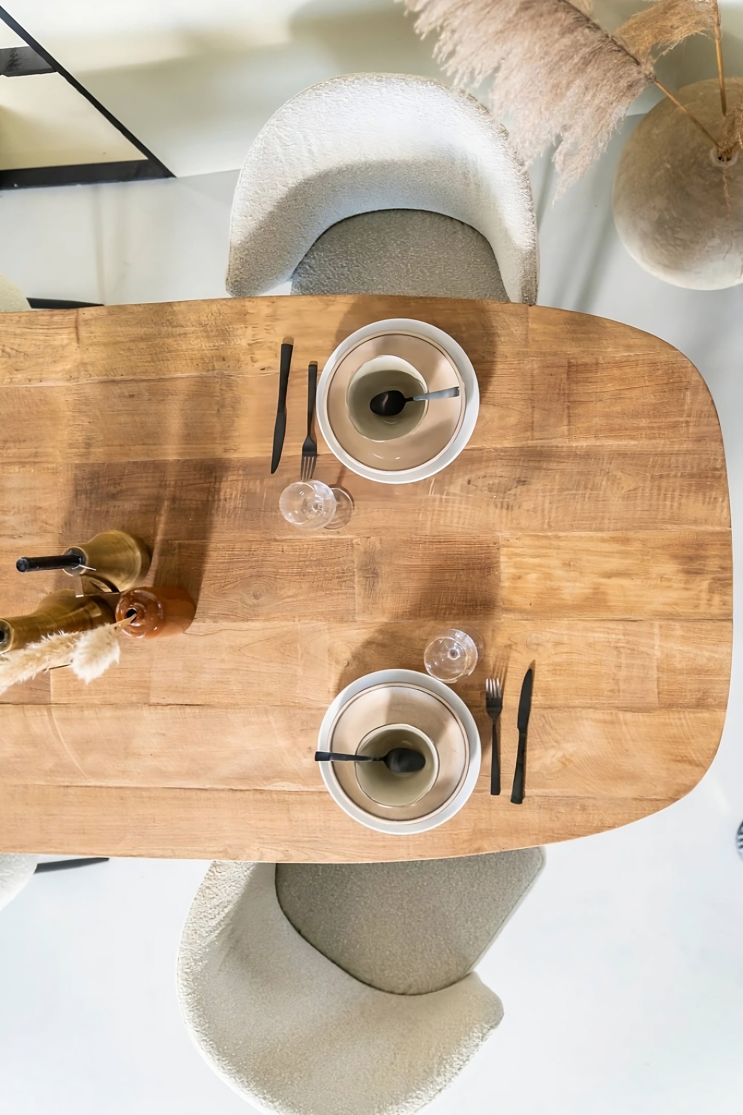 Oval Teak Dining Table | Eleonora Tabassum