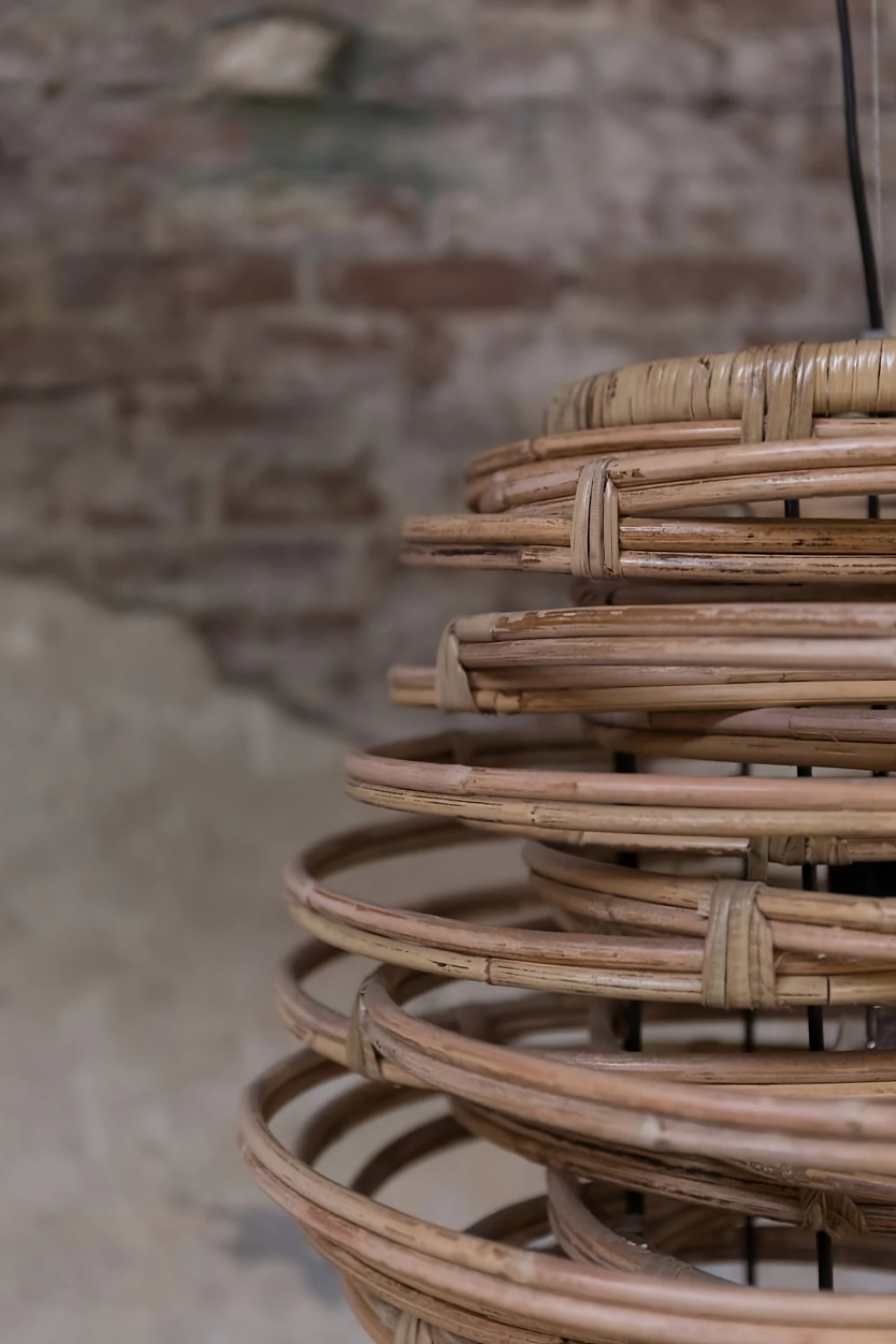 Rattan Wood Pendant Lamp | Dutchbone Kubu