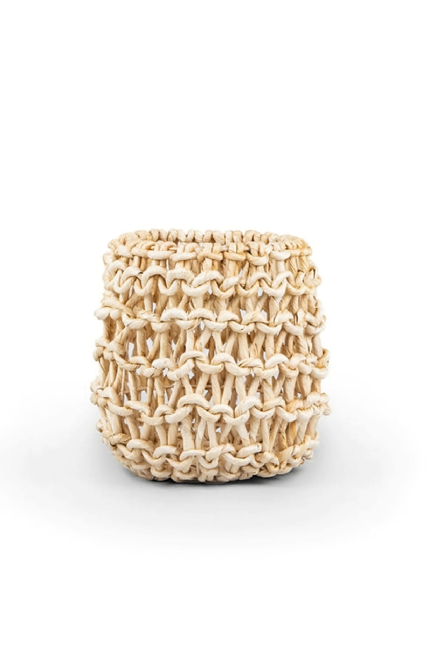 Round Interlaced Abaca Basket | dBodhi Banda