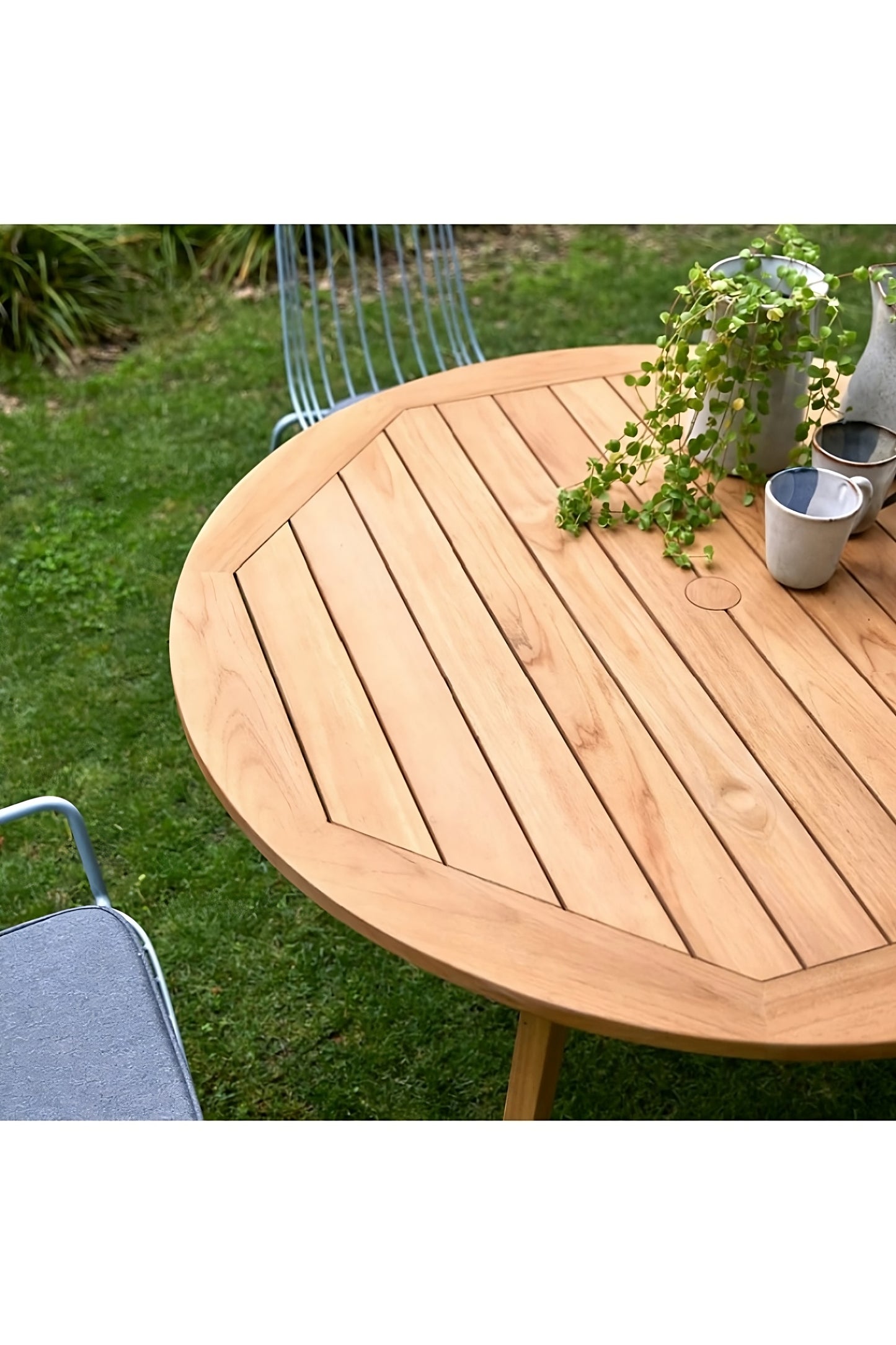 Round Slatted Teak Garden Table | Tikamoon Mila