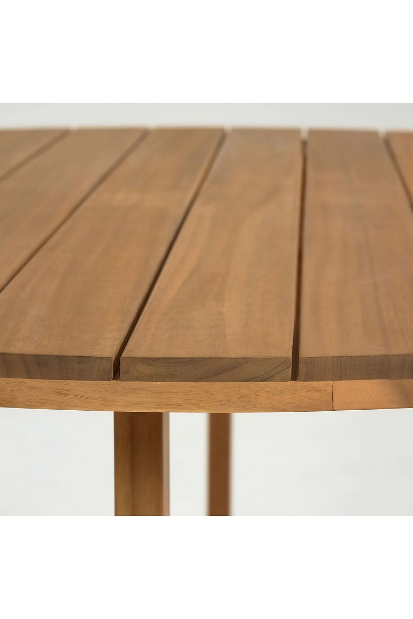 Round Solid Acacia Garden Table | La Forma Dafne
