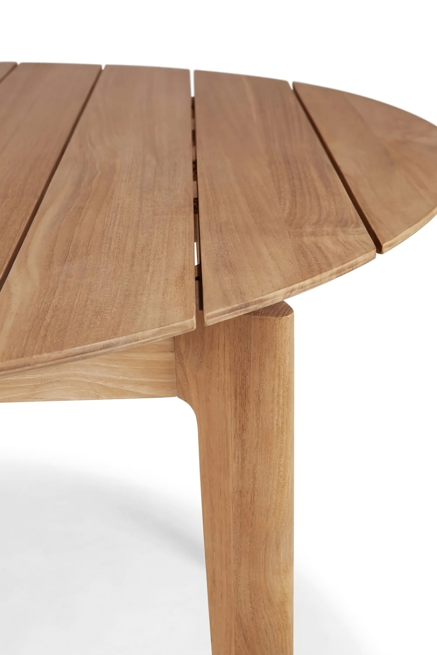 Round Teak Outdoor Dining Table | Ethnicraft Bok