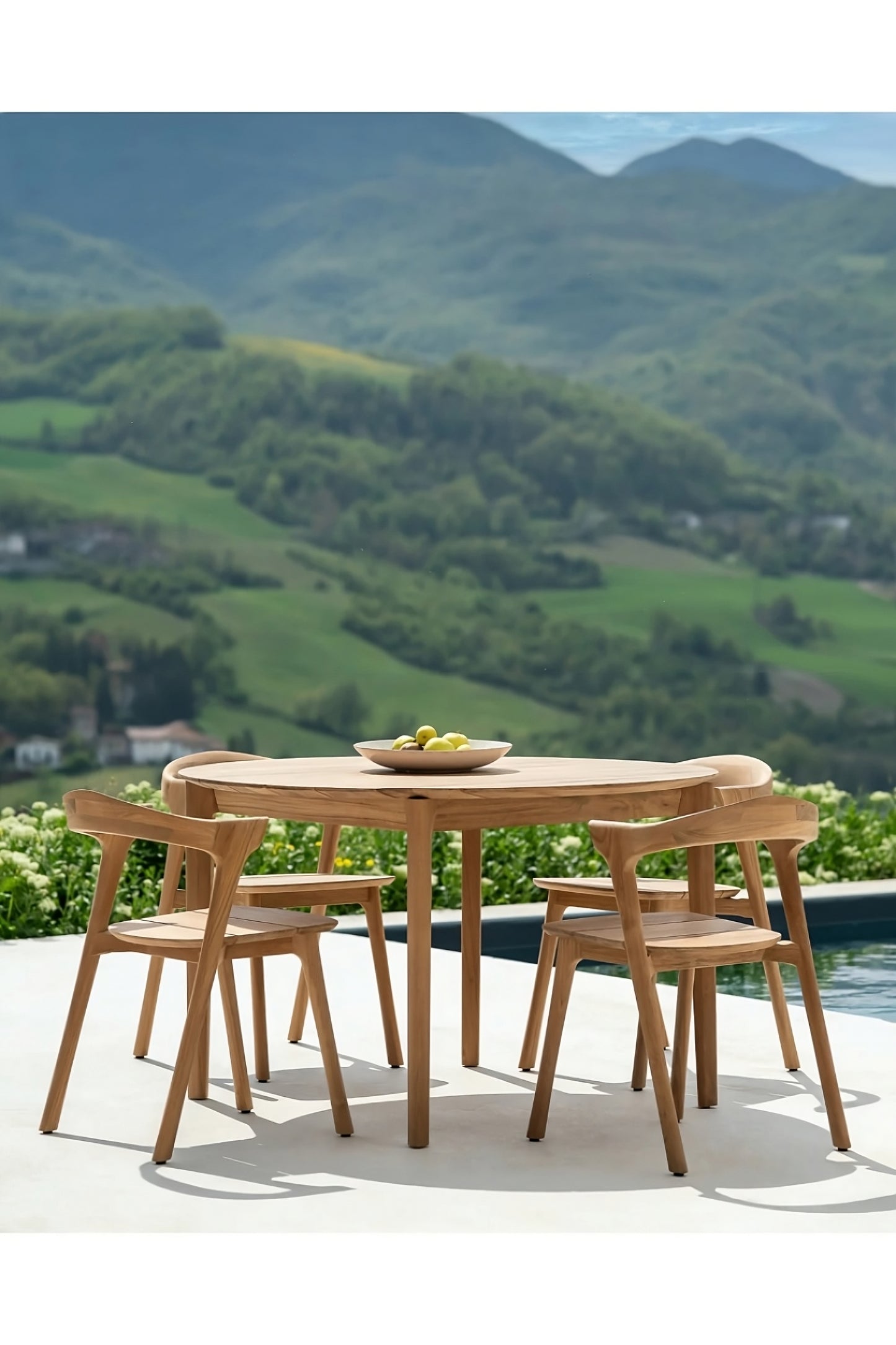 Round Teak Outdoor Dining Table | Ethnicraft Bok