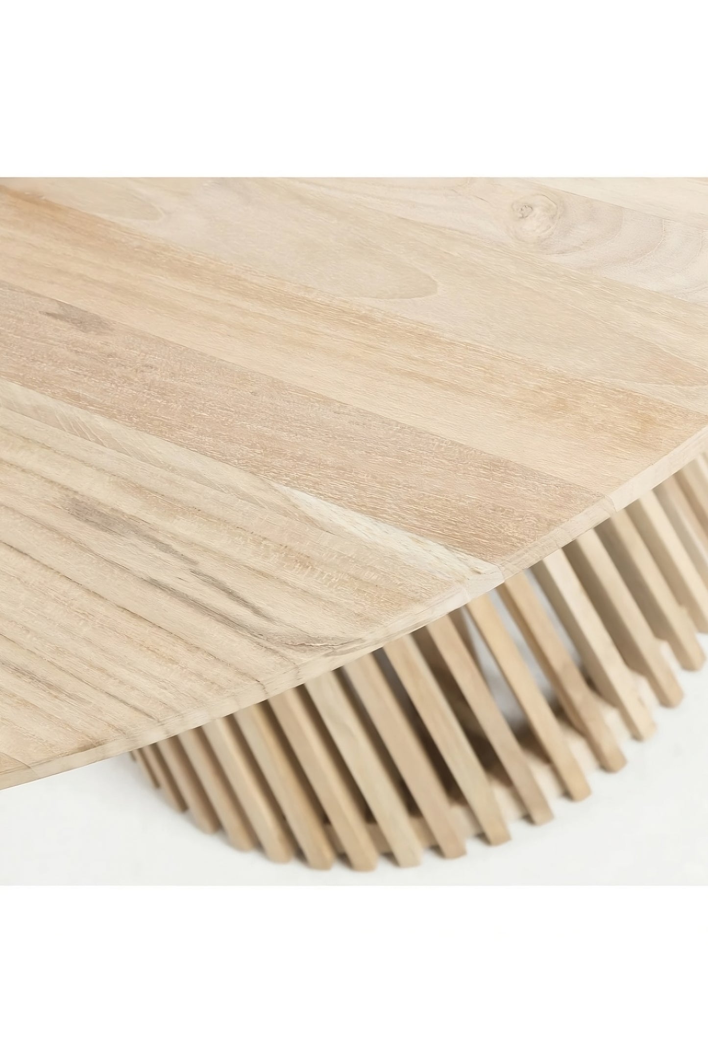 Round Teak Wood Pedestal Dining Table L | La Forma Jeanette