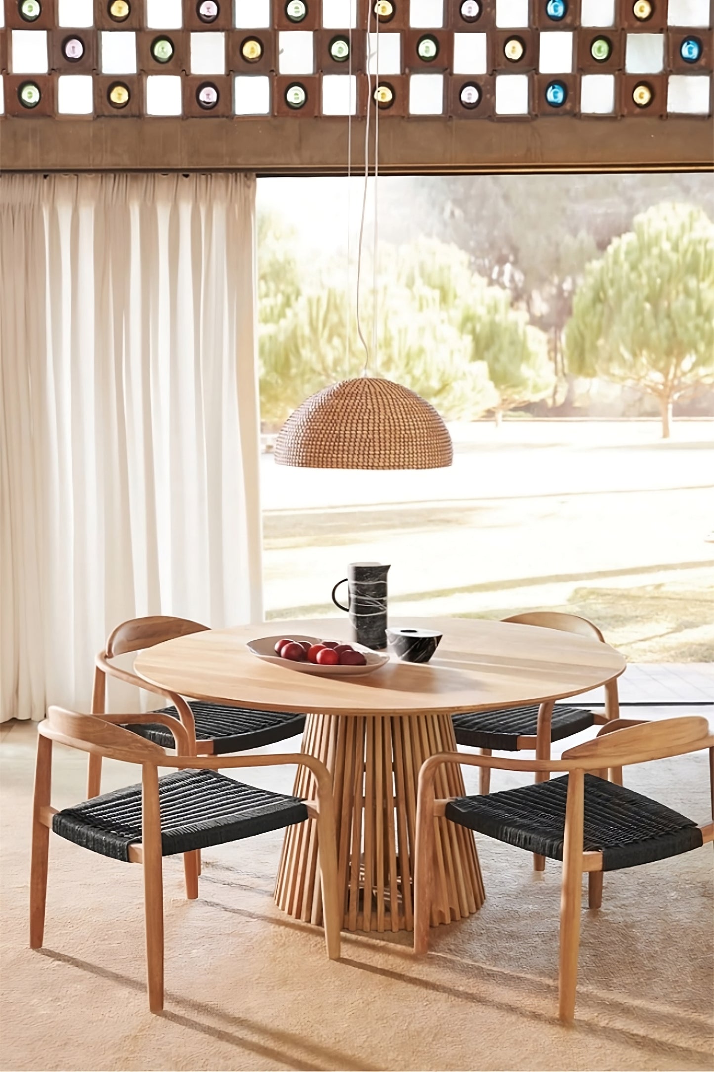 Round Teak Wood Pedestal Dining Table L | La Forma Jeanette