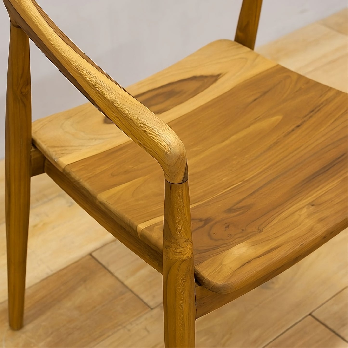 Chair with armrests Sofia