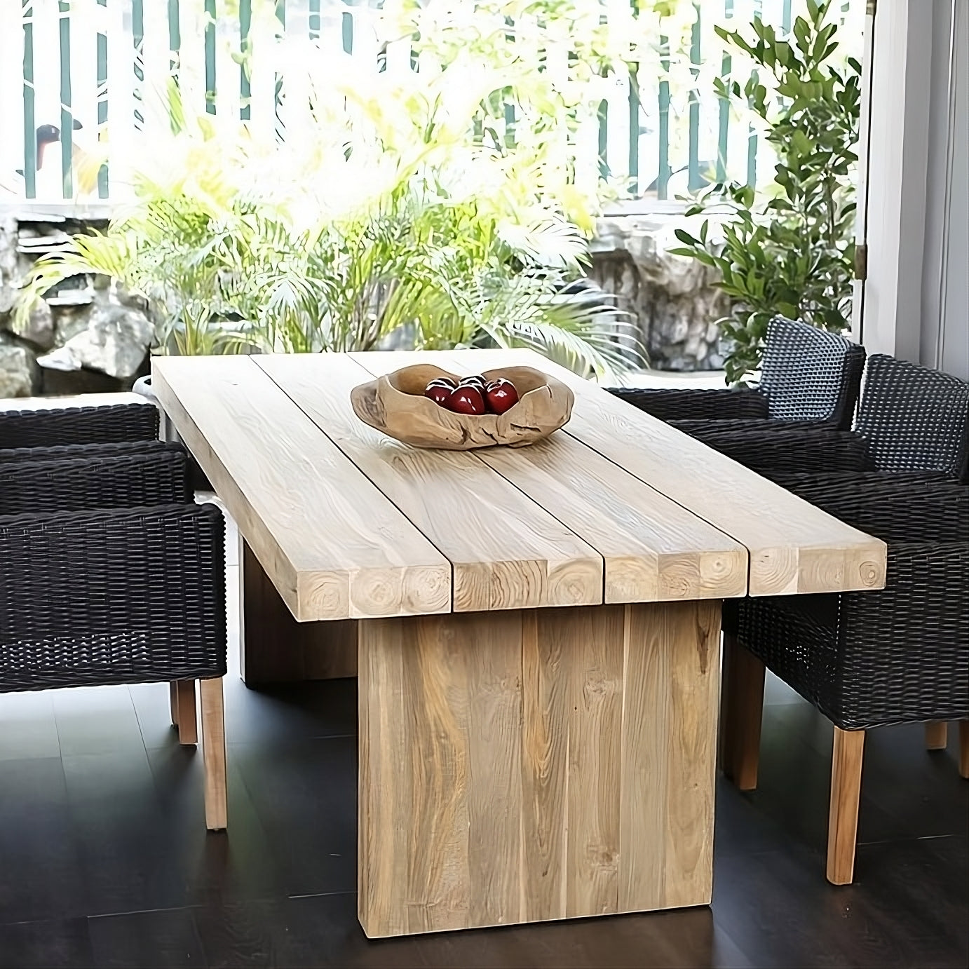 Dining table St. Barth 240