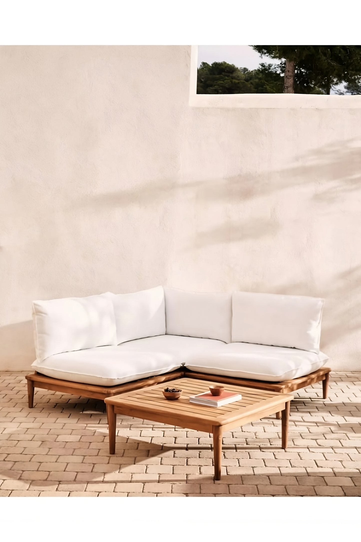 Scandinavian Style Teak Coffee Table | La Forma Portitxol