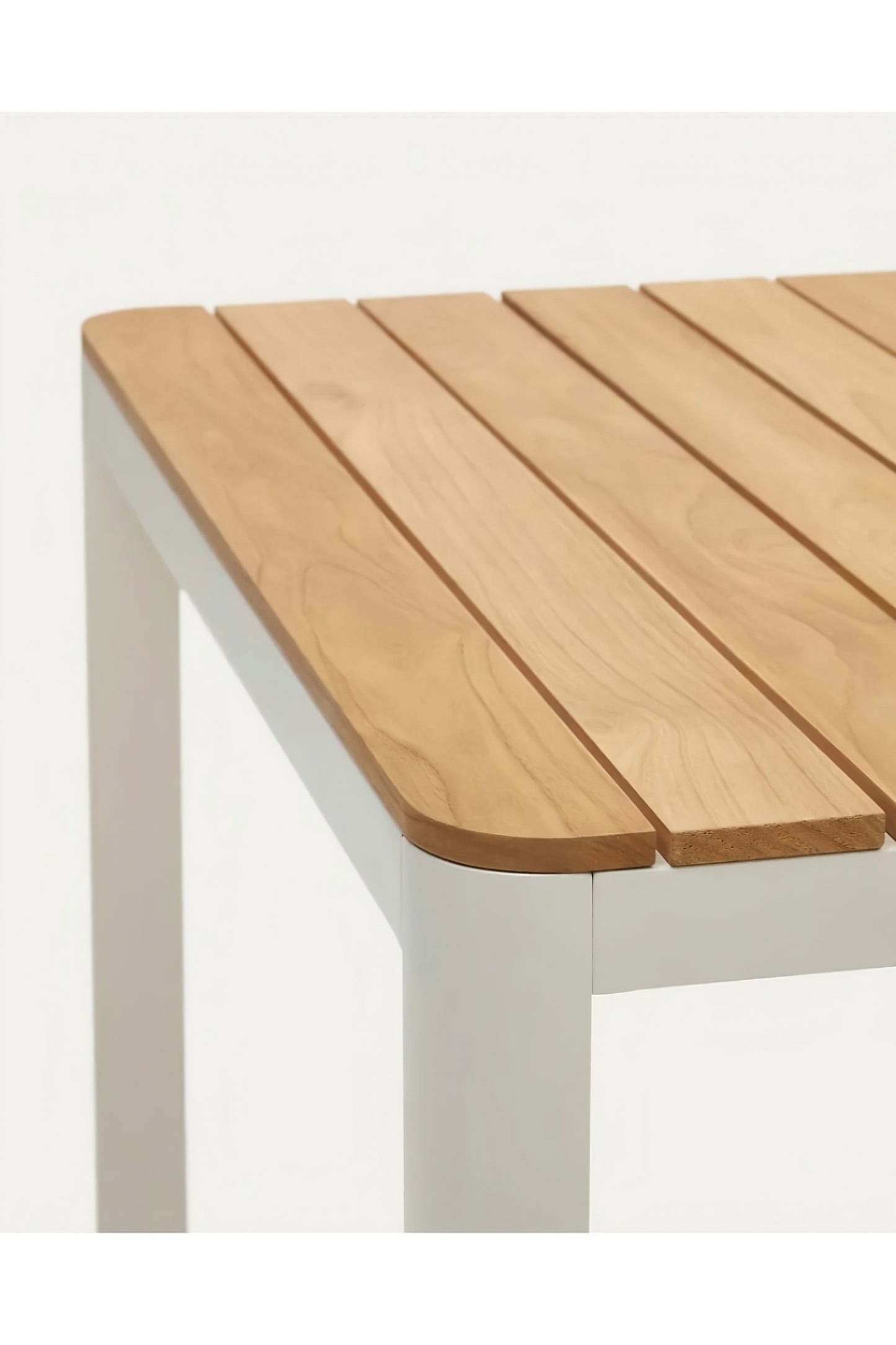 Slatted Teak Outdoor Table | La Forma Bona