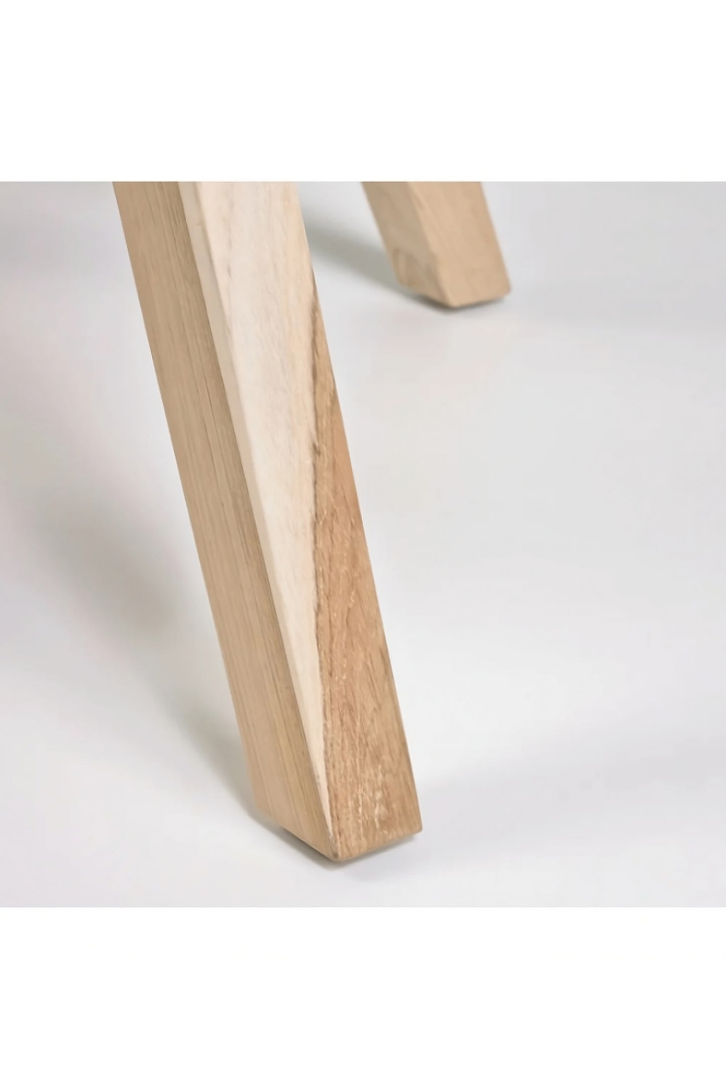 Small Round Teak Wooden Dining Table | La Forma Maial