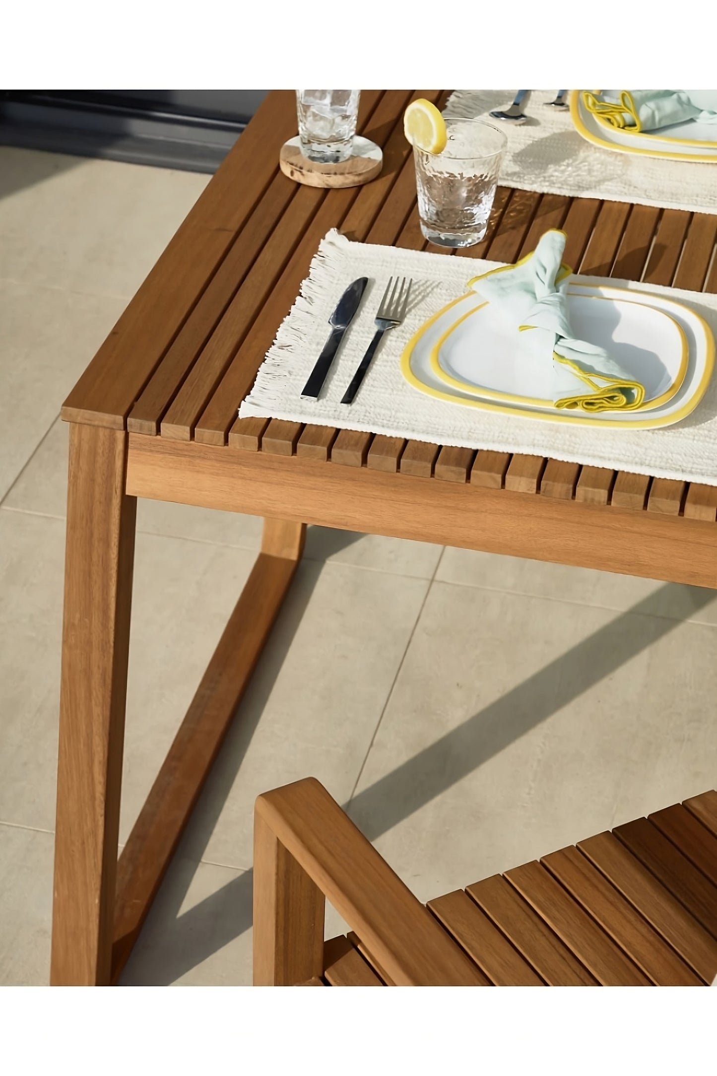 Solid Acacia Garden Table | La Forma Emili
