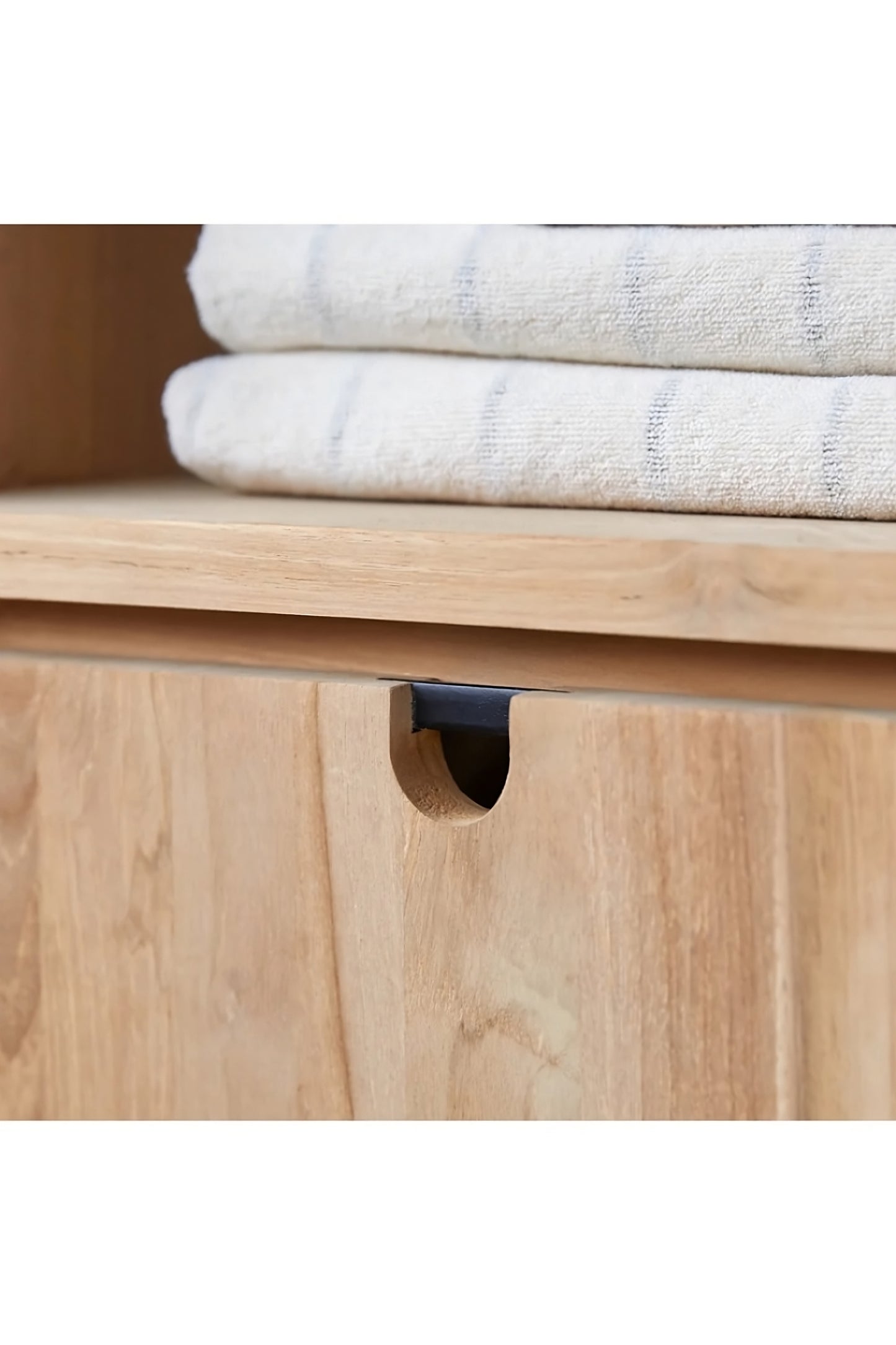 Solid Teak Column | Tikamoon Jonak