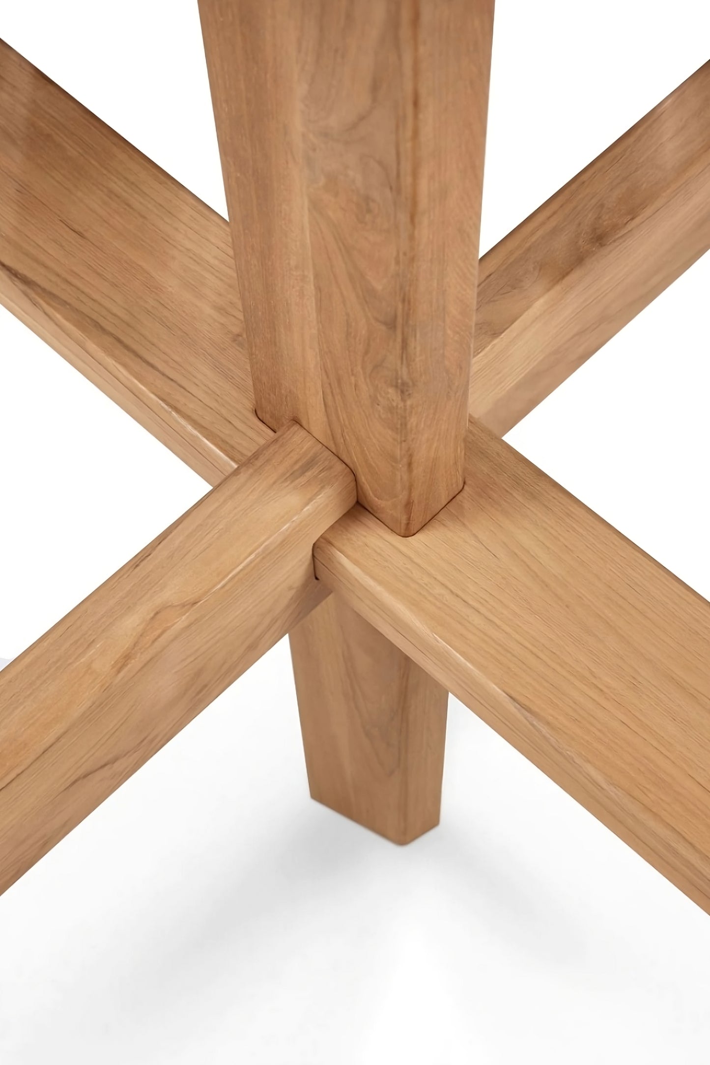Solid Teak Outdoor Dining Table | Ethnicraft Circle