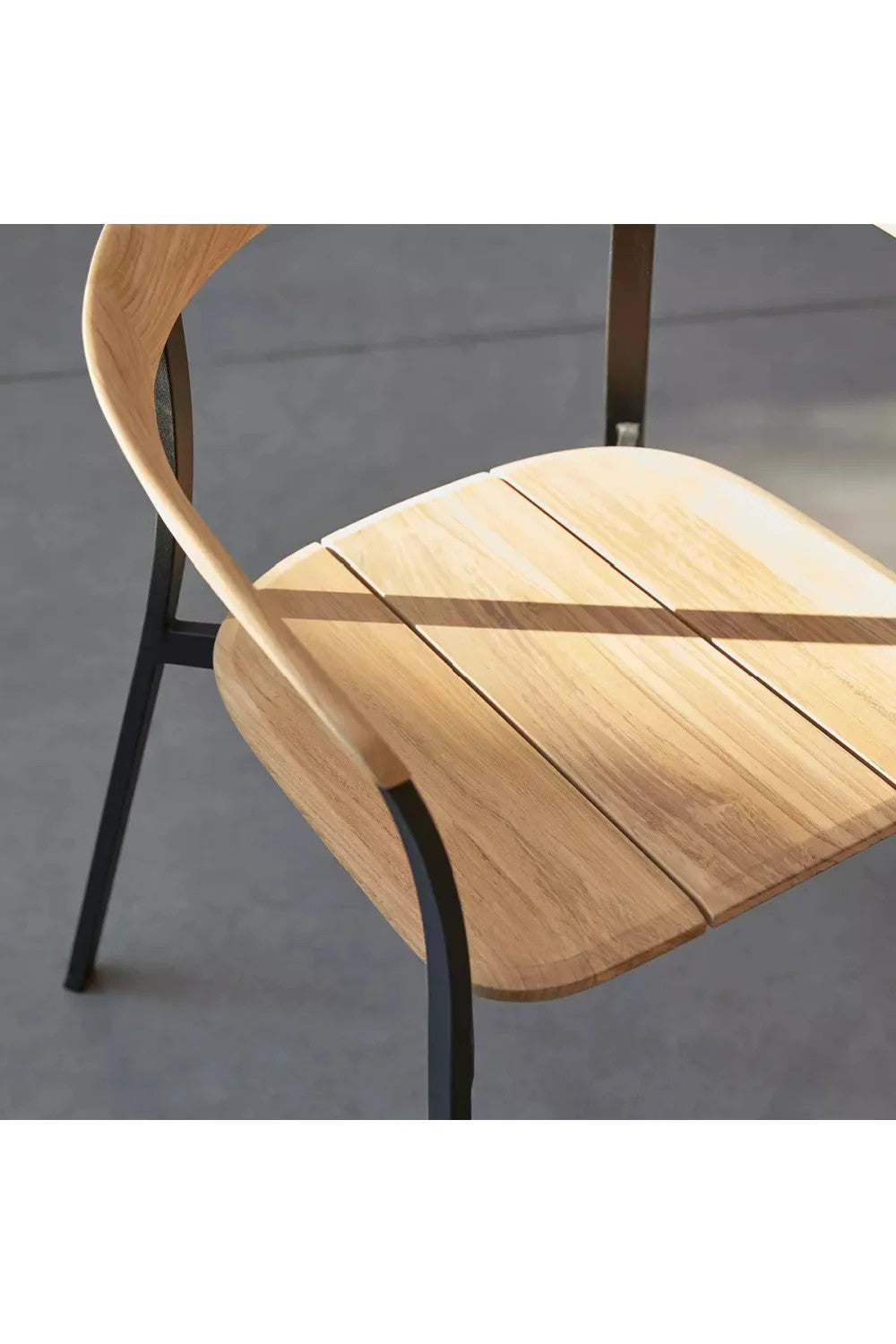 Teak Curved Dining Armchair | Tikamoon Arco