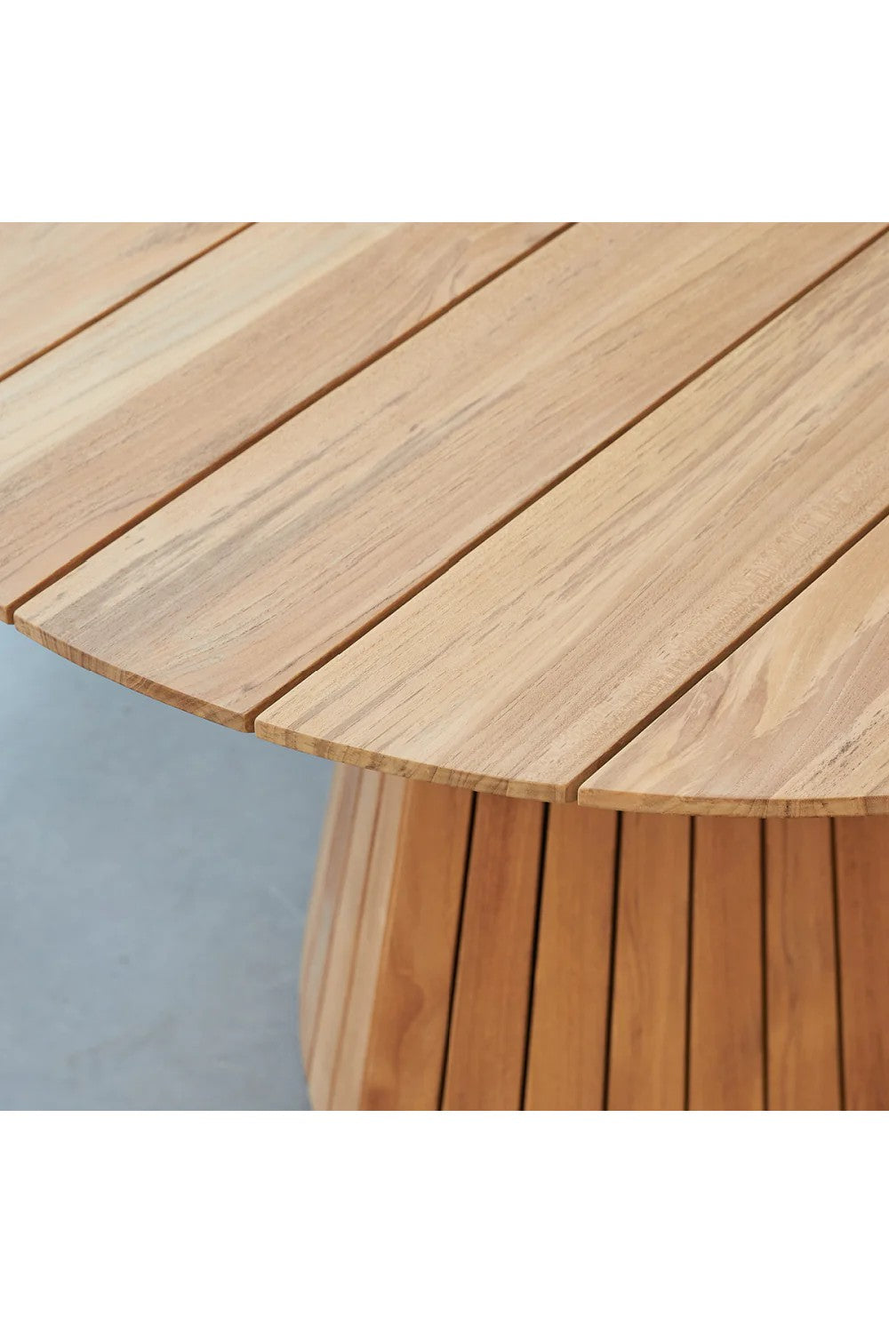 Teak Oval Garden Table | Tikamoon Paloma