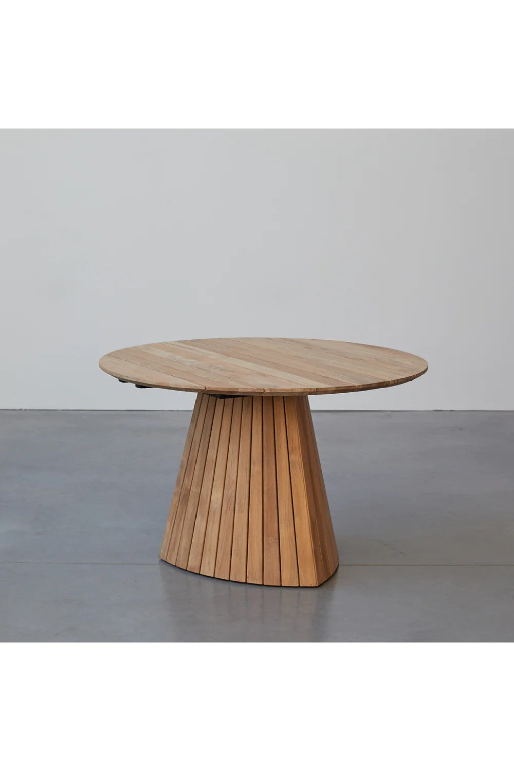 Teak Oval Garden Table | Tikamoon Paloma