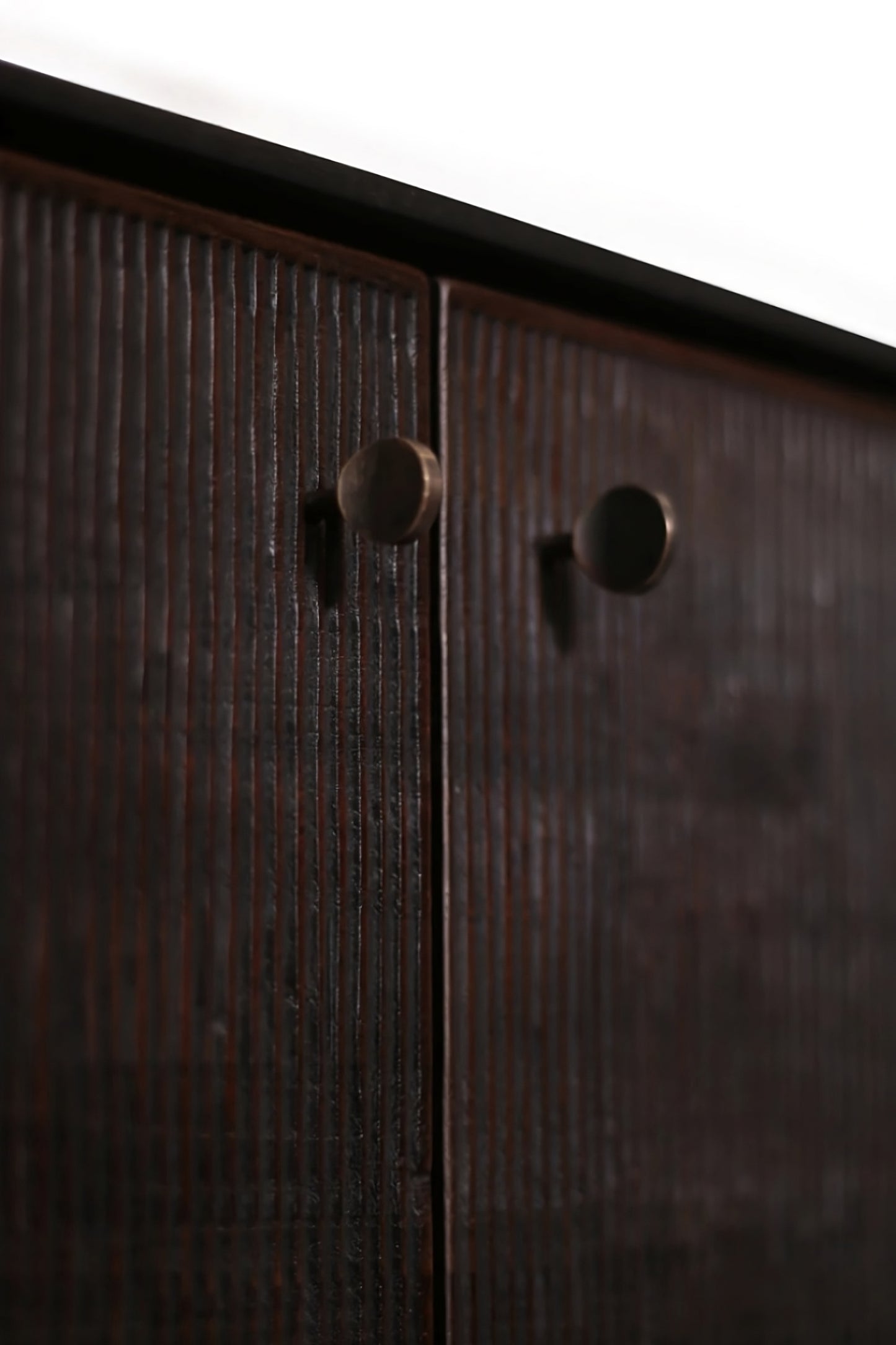 Varnished Teak Black Sideboard | Ethnicraft Grooves
