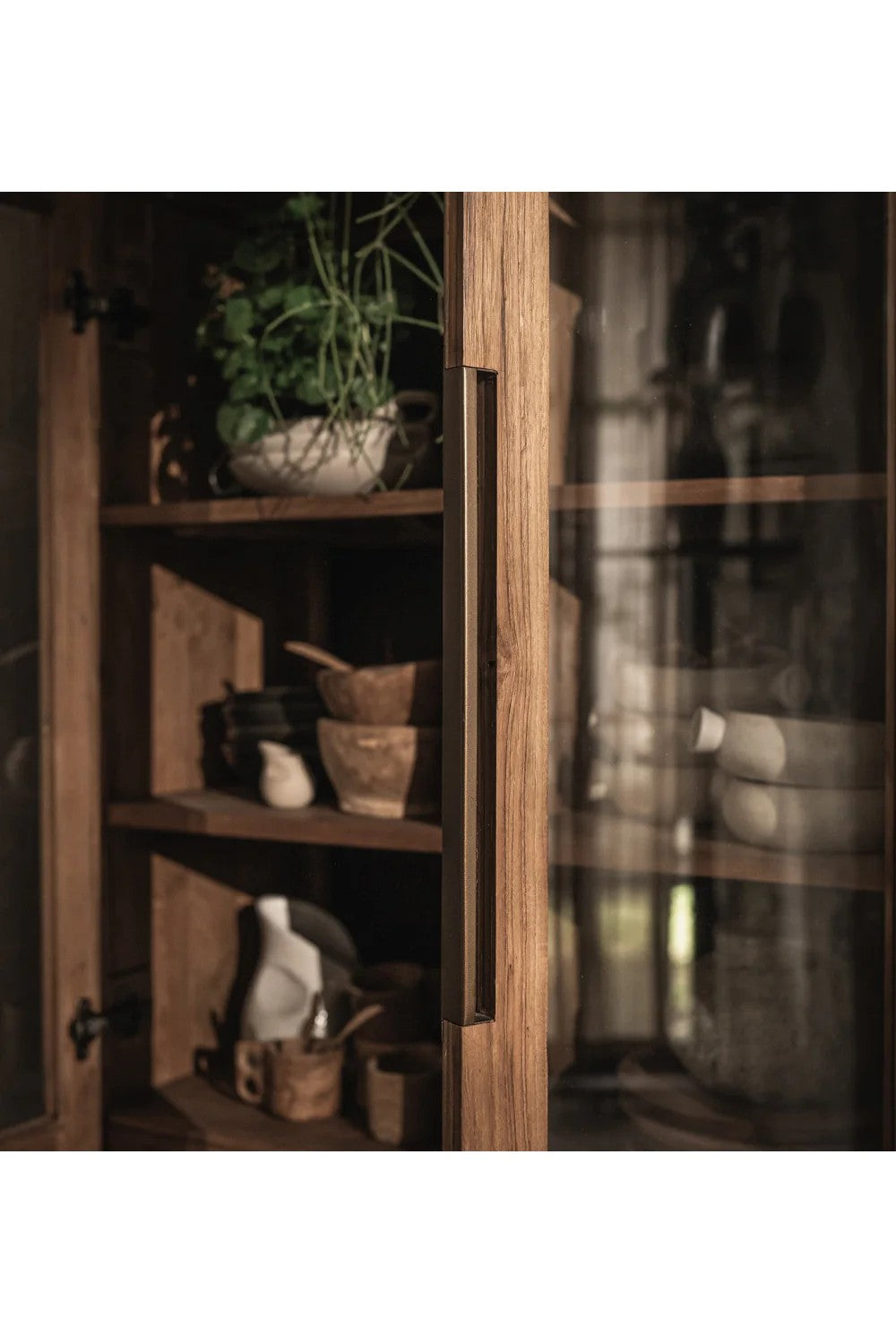 Lemari Kayu 2 Pintu Kaca | dBodhi Karma 